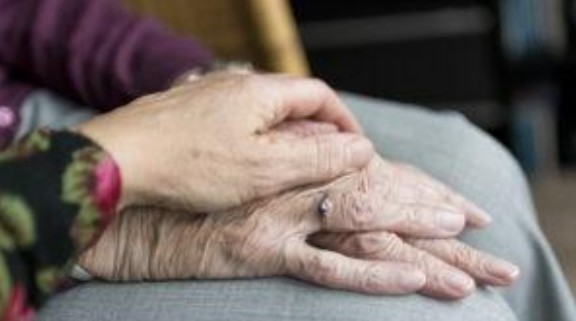 10. Combatir el tabú_ “Todas las muertes son dolorosas, pero el suicidio deja un gran sentimiento de culpa”